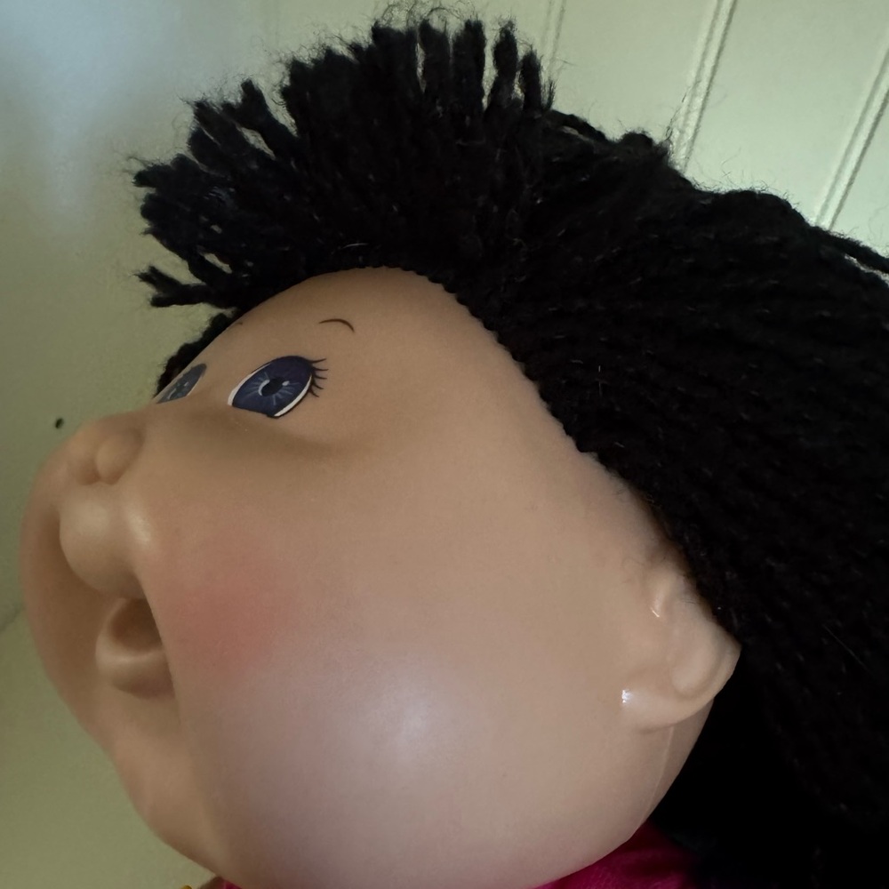 Adorable Pink Doll with Black Hair - Picture 4 of 11